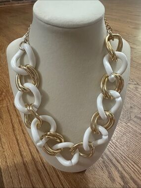 Cream Beaded Necklace and White & Gold Chain Necklace Set. Bag #41